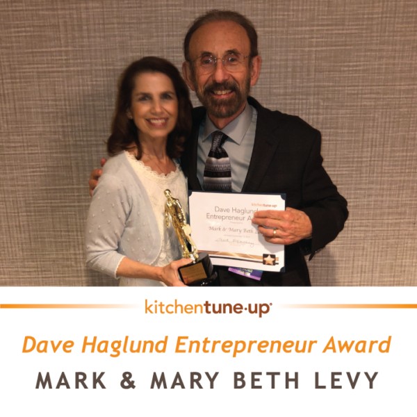 Mark and Mary Beth Levy has been awarded with Dave Haglund award